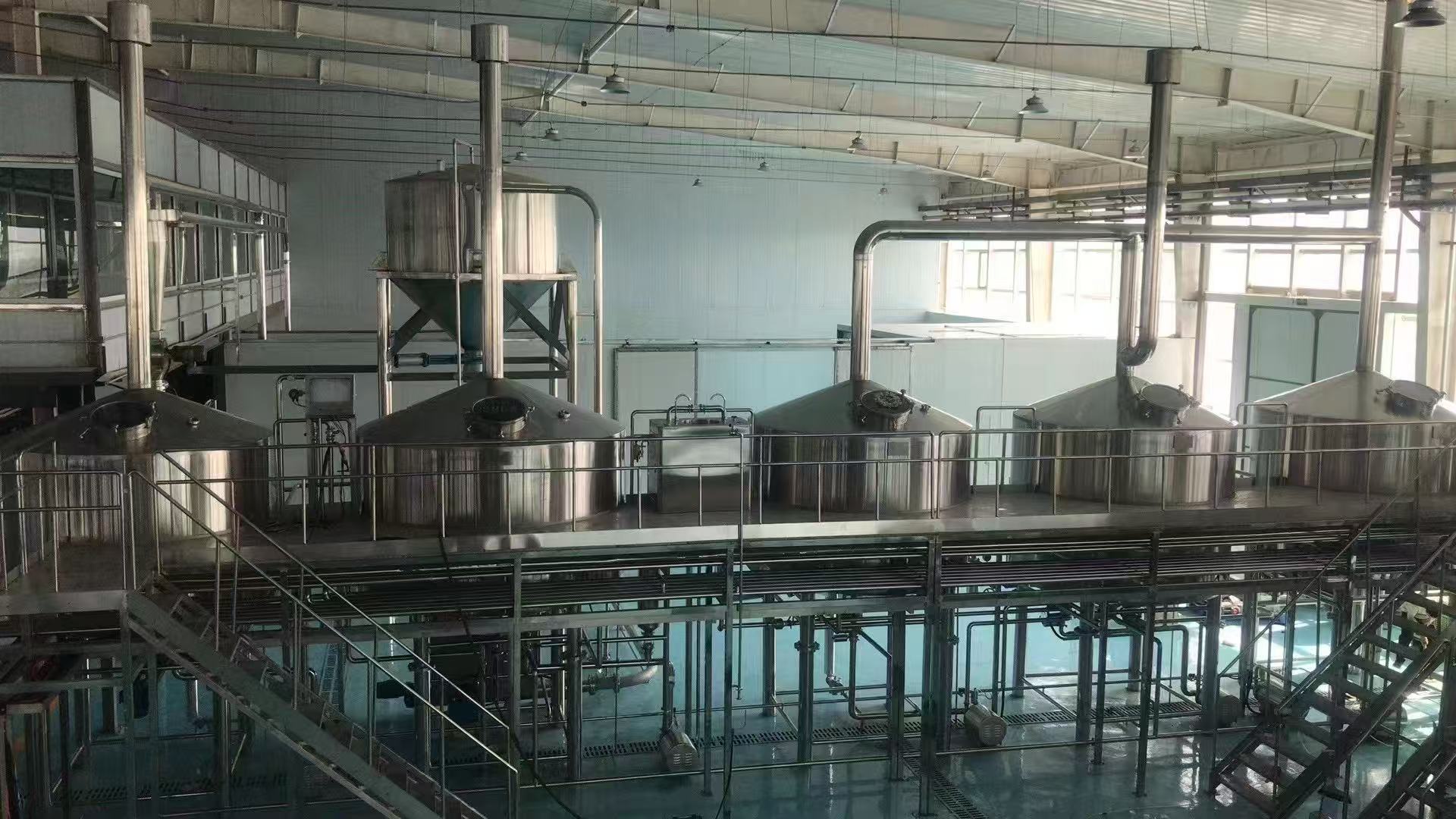 彭州精酿啤酒设备厂—精酿啤酒设备主要生产工艺与核心技术